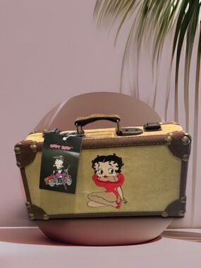 Betty Boop NWT Suede Trinket Jewelry Hat Box